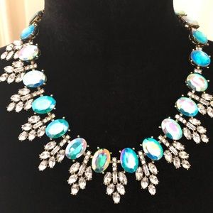 BNWT crystal statement necklace